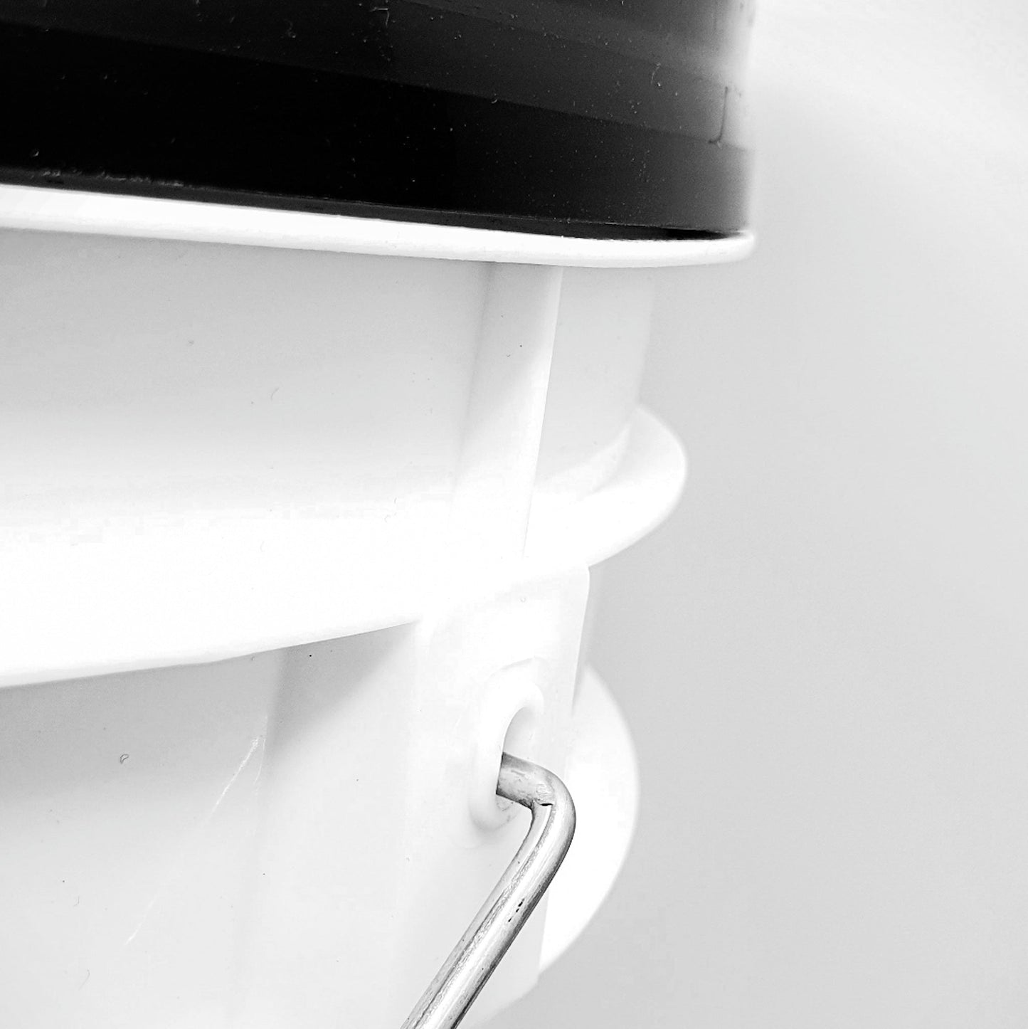 Refract Premium Car Care Products REFRACT Wash Bucket with Screw Lid & HD Grit Guard $69.95