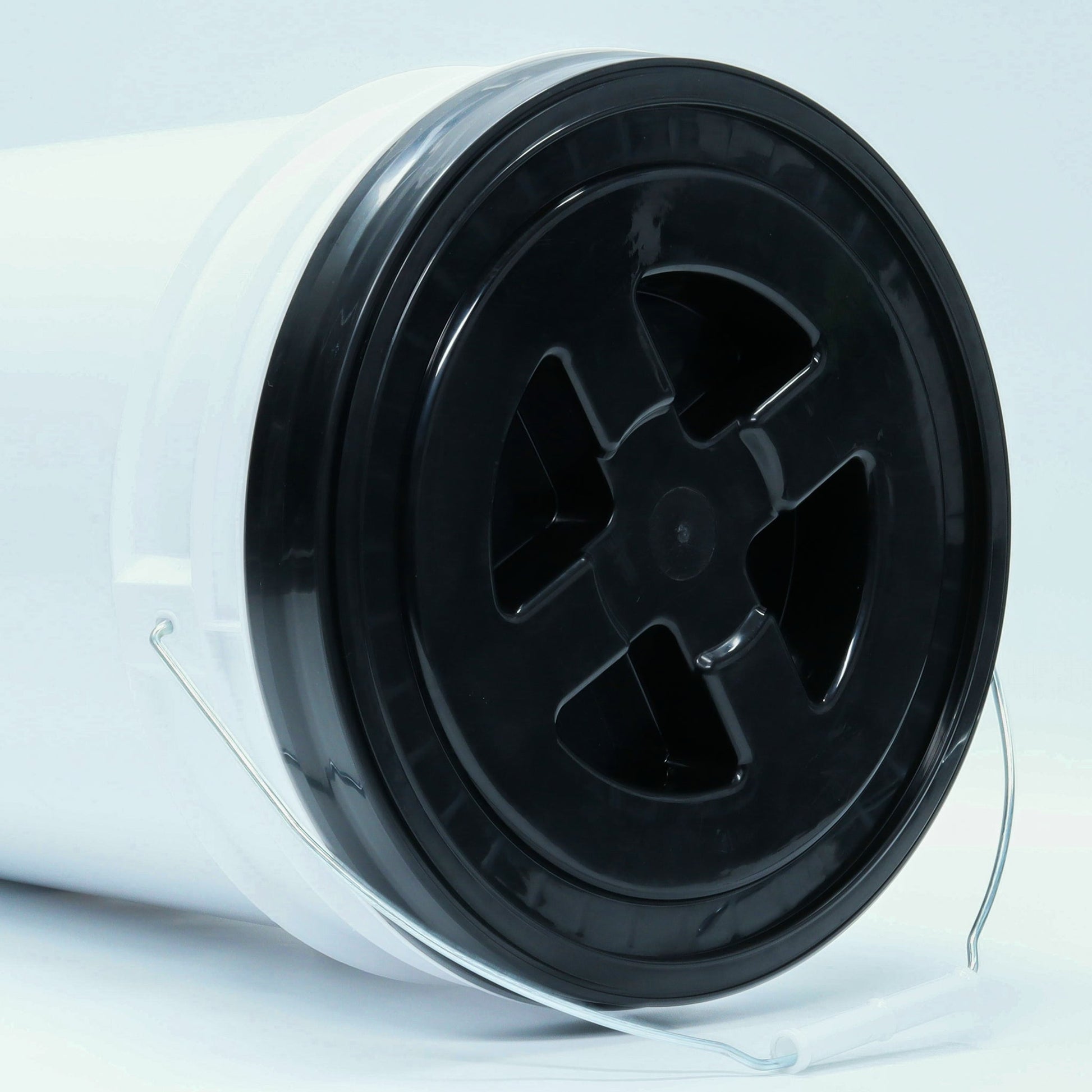Refract Premium Car Care Products REFRACT Wash Bucket with Screw Lid & HD Grit Guard $69.95